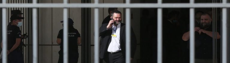 New York Times: «Γιατί ο Λαγός κυκλοφορεί ακόμα ελεύθερος;»