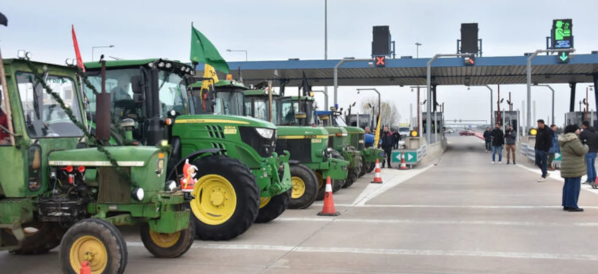 Aδιανόητη ταλαιπωρία προκαλεί η κυβέρνηση στους ταξιδιώτες