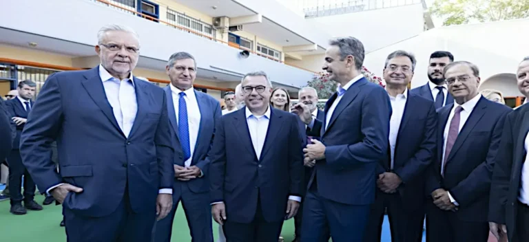 Αγιασμός με τραπεζίτες! Ευλογημένα τα δάνεια, αμήν!