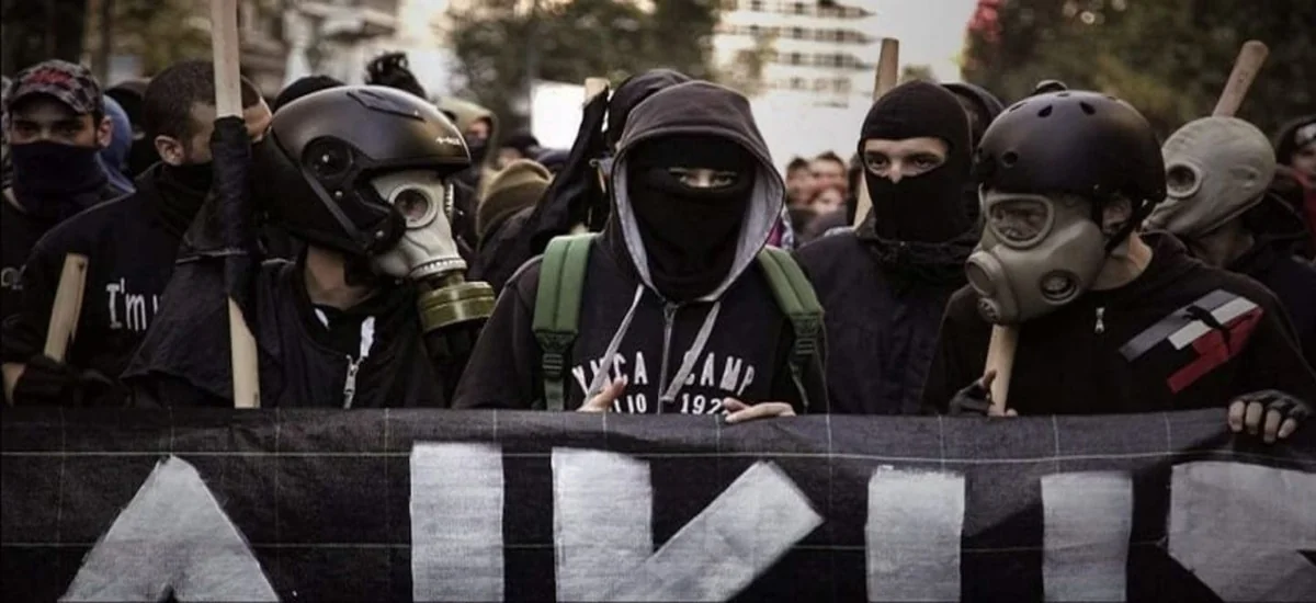 Ο Άρης κι ο Τσε γιατί ποτέ δεν φόρεσαν κουκούλα;