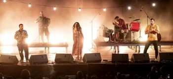 Ο Δήμαρχος Φλώρινας διέκοψε συναυλία επειδή τραγούδισαν στα σλάβικα