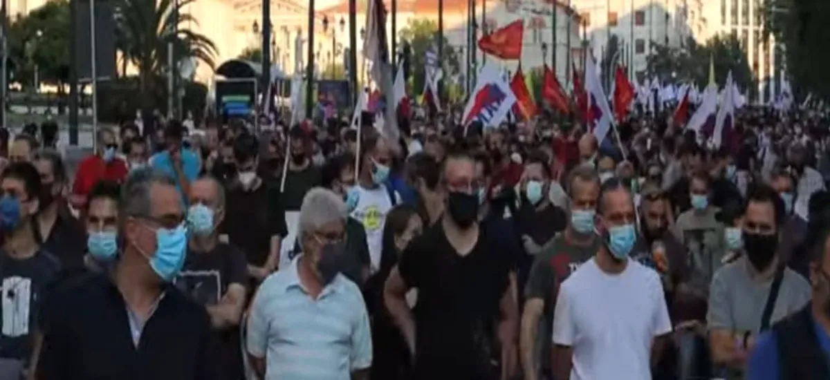 Εδώ γυρίζουν όλα τούμπα κι εμείς συζητάμε για μια απεργία;