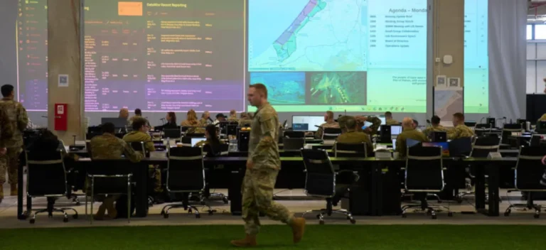 Έλληνες στρατιωτικοί και επίσημα στη Γάζα!