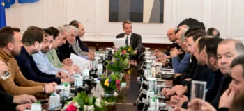 Ένας κι ένας οι «πρόθυμοι» που συναντήθηκαν με τον Μητσοτάκη