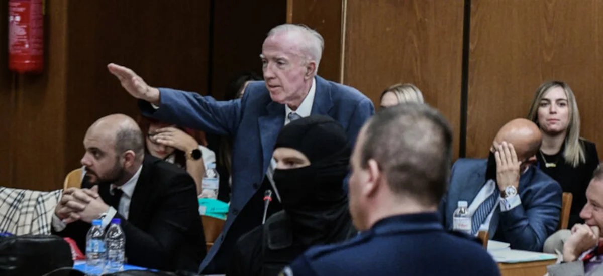 Ο φασιστοχουντικός ξαναλυσσά με το ΚΚΕ