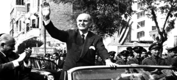 Ο «Γέρος της Δημοκρατίας» και το διαπαιδαγωγικό του έργο