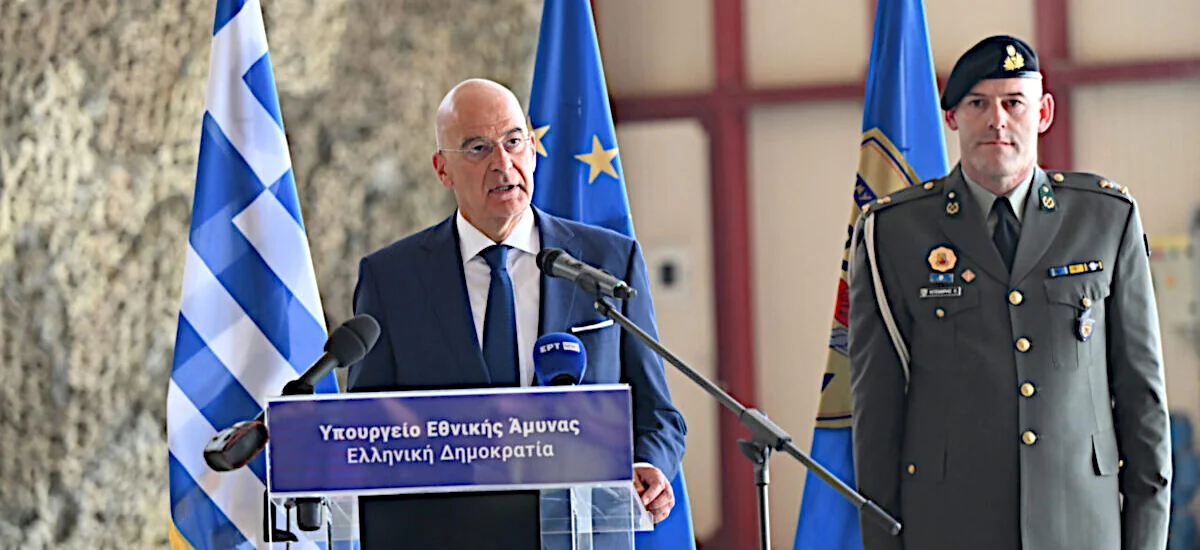 Ημερολόγιο πολεμικής διαφήμισης: Κάθε γιορτή και εξοπλισμός