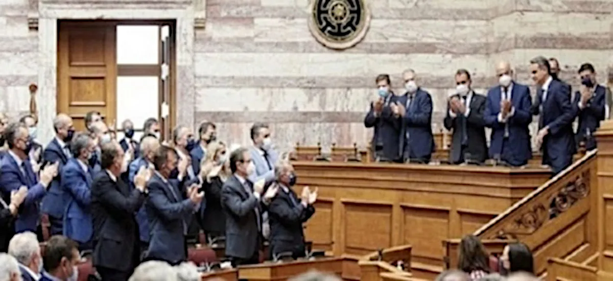 Και φρεγάτες και αντιπλημμυρικά