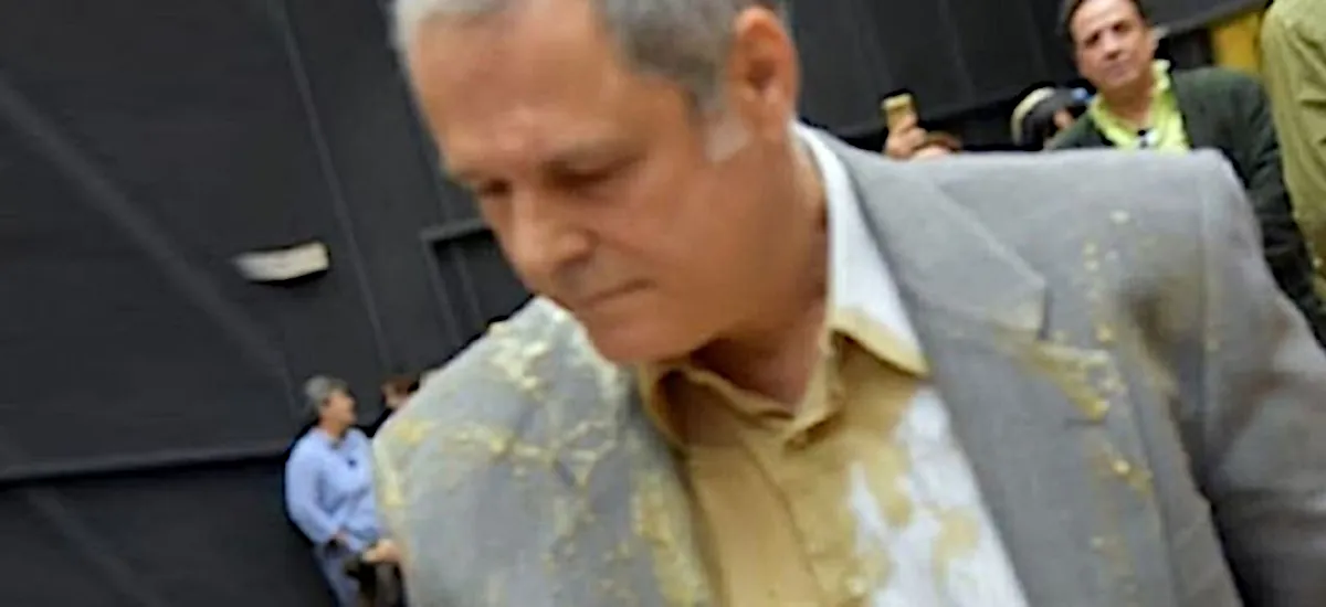 Κάποιος να αδειάσει επειγόντως το βόθρο
