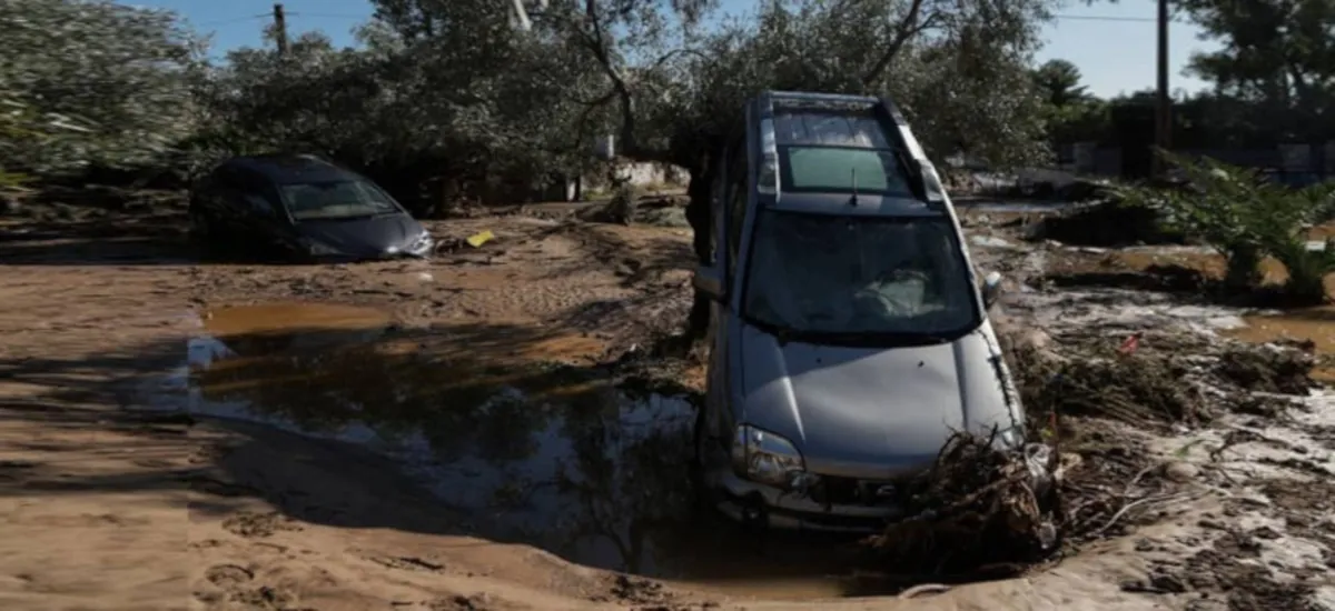Κινέτα: Πάνω από 300 σπίτια υπέστησαν ζημιές από τις πλημμύρες