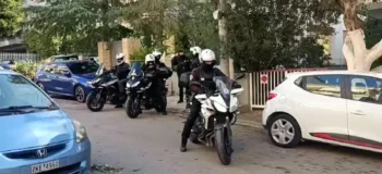 «Κοράκια» με πάνοπλη συνοδεία για έξωση οικογένειας με παιδί ΑμεΑ