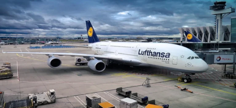 «Lufthansa»: 4.000 απολύσεις παρά τα κέρδη-ρεκόρ