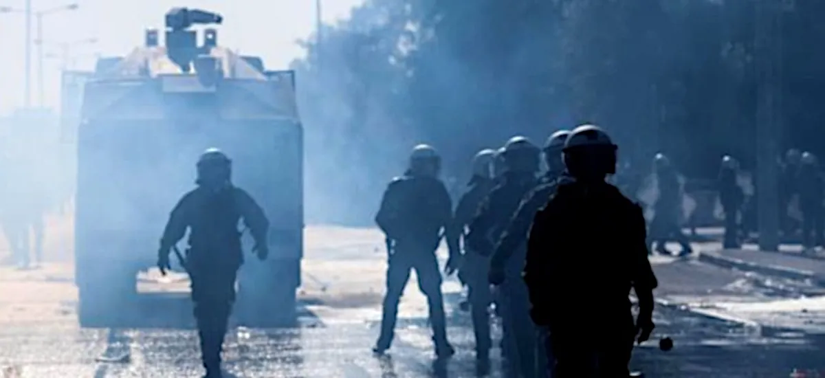 Σακάτεψαν με ρίψη νερού φωτορεπόρτερ του ΑΠΕ