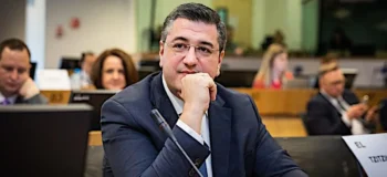 Σαν τη δουλειά ως τις 12μιση δεν έχει