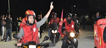 Στους εκβιασμούς και τις απειλές, οι ντελιβεράδες βγαίνουν νικητές
