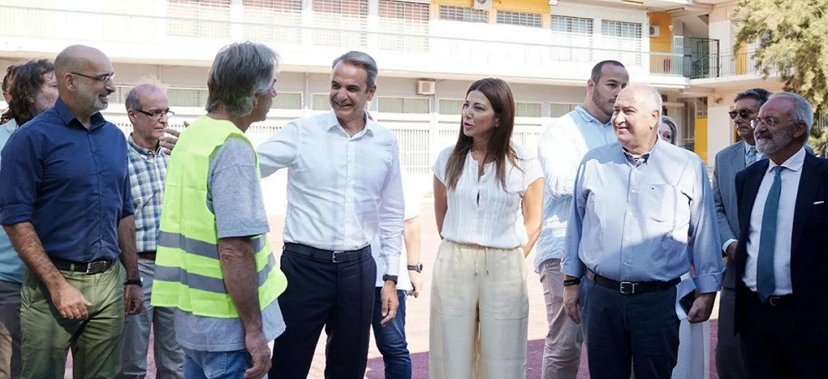 Σχολεία SOS: Αντί ουσιαστικής θωράκισης, σοβάδες και φιέστες