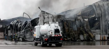 Τρίκαλα: 4 εργάτριες νεκρές και μία αγνοούμενη από έκρηξη σε εργοστάσιο