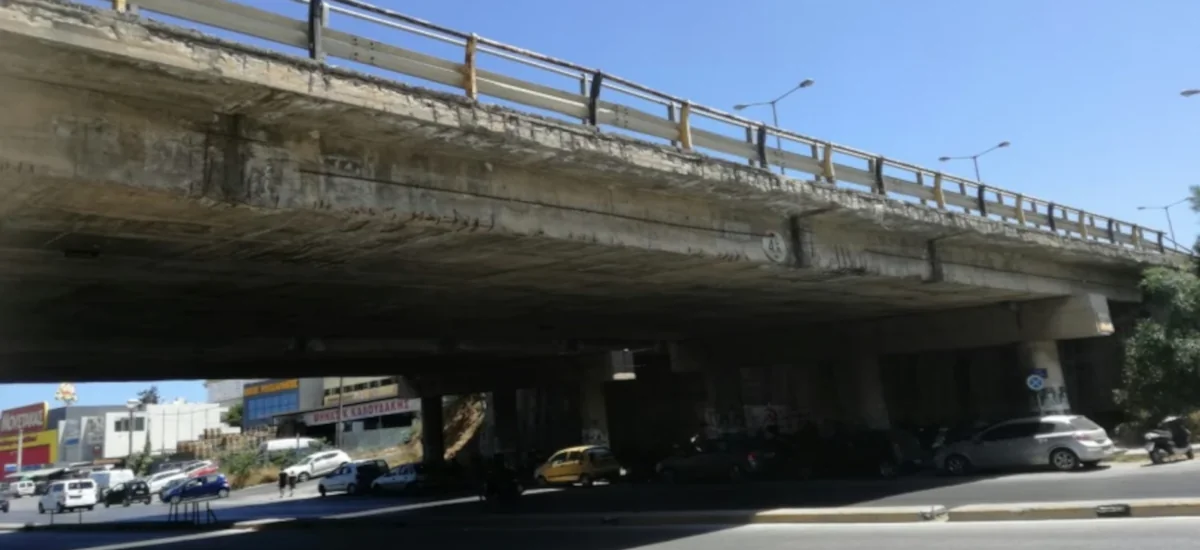 Χιλιάδες γέφυρες έτοιμες να καταρρεύσουν