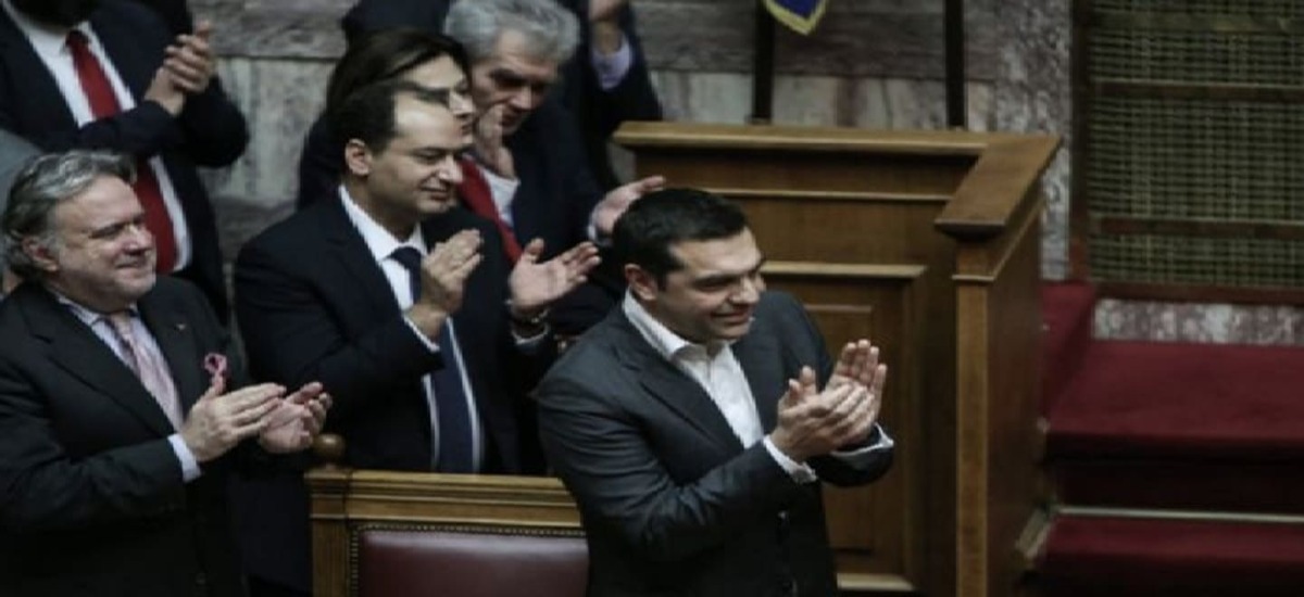 «Πες μου ποιος σε παινεύει για να σου πω τι λάθη έκανες»