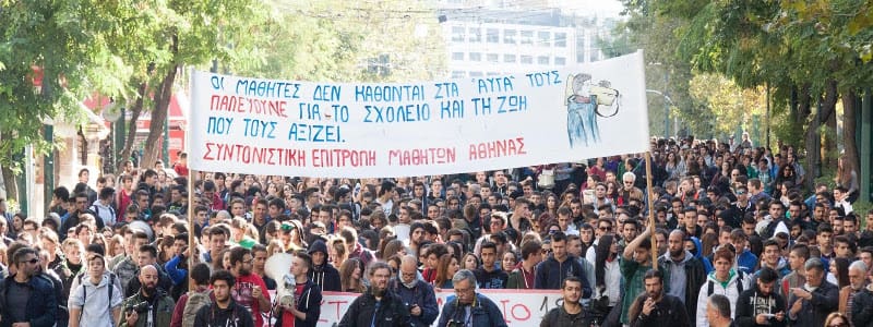 «Πρόκληση να το παίζουν πατριώτες τα δισέγγονα του Χίτλερ!»