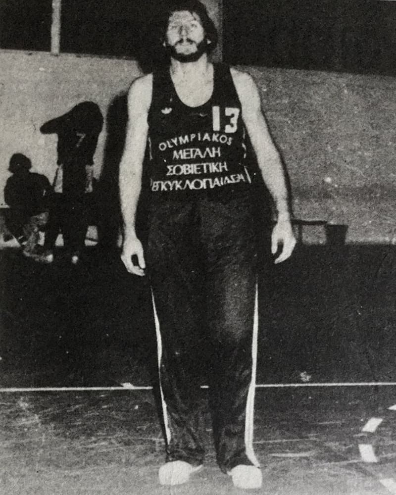 Όταν ο Ολυμπιακός είχε χορηγό τη Μεγάλη Σοβιετική Εγκυκλοπαίδεια