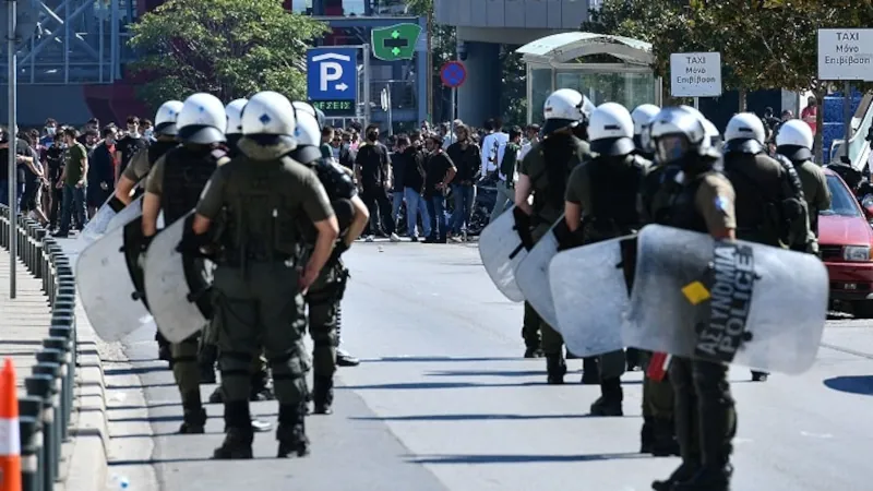 Ανοικτή τρομοκρατία η βάρβαρη καταστολή της ΕΛΑΣ κατά 15χρονων