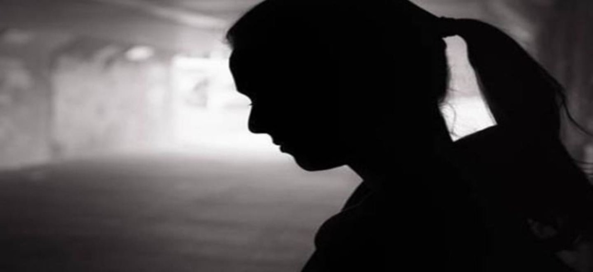Απέλυσαν τρίτεκνη μητέρα επειδή αρρώστησε