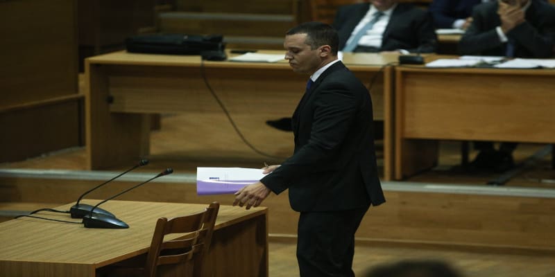 Απολογία Κασιδιάρη: Κρίσιμες μετατοπίσεις για εγκληματικές πράξεις και ναζιστική ιδεολογία