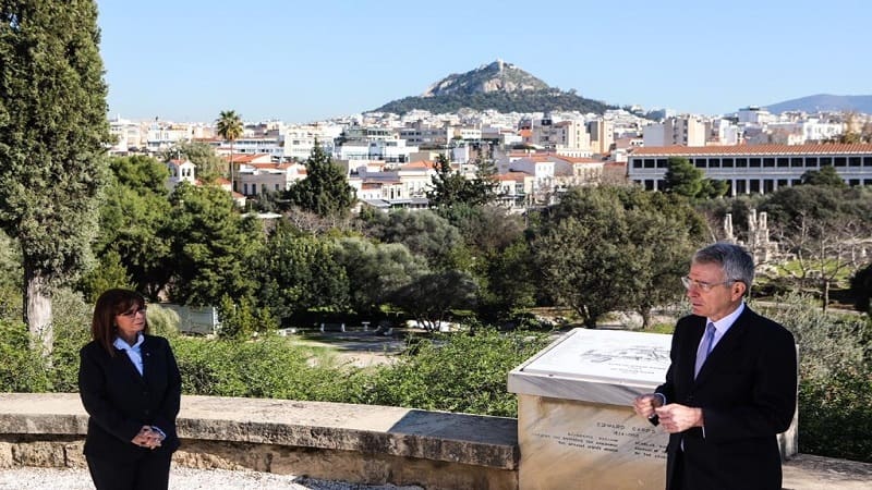 «Είστε περήφανοι για αυτές τις εικόνες;»