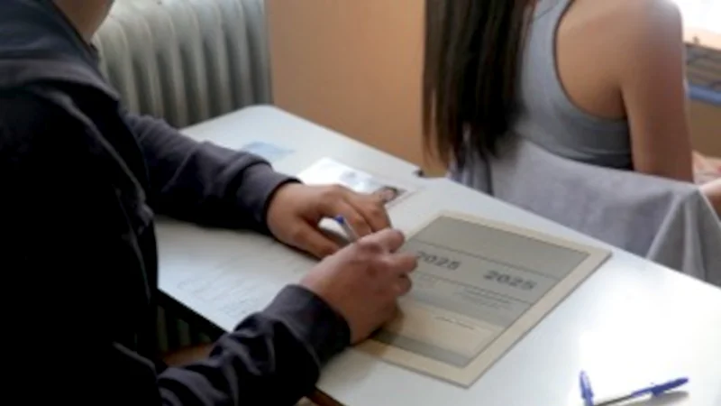 Εθνικό Απολυτήριο: 3ετές survivor με πανελλήνιες εξετάσεις