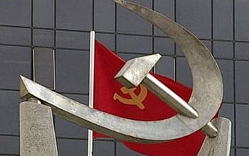 Εισαγγελείς και γνωστά ΜΜΕ γκεμπελίζουν κατά του ΚΚΕ