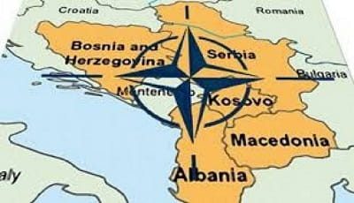 Το σόου αρχίζει τώρα! Ετοιμαστείτε!