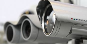 Νόμιμη η παρακολούθηση εργαζόμενων με κρυφές κάμερες