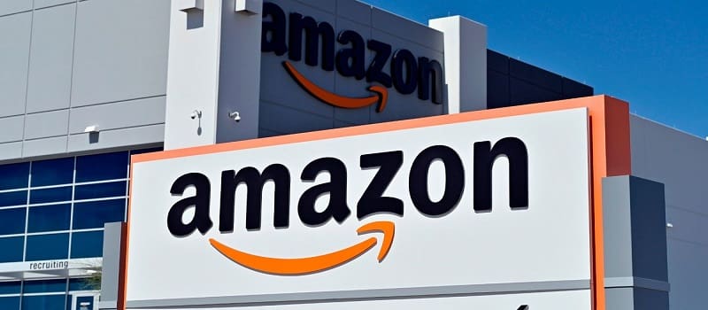 Η Amazon παραδέχτηκε ότι οδηγοί της ουρούν σε μπουκαλάκια