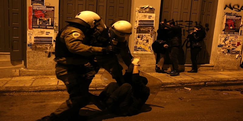 Η «μπατσοκρατία» των «αρίστων»