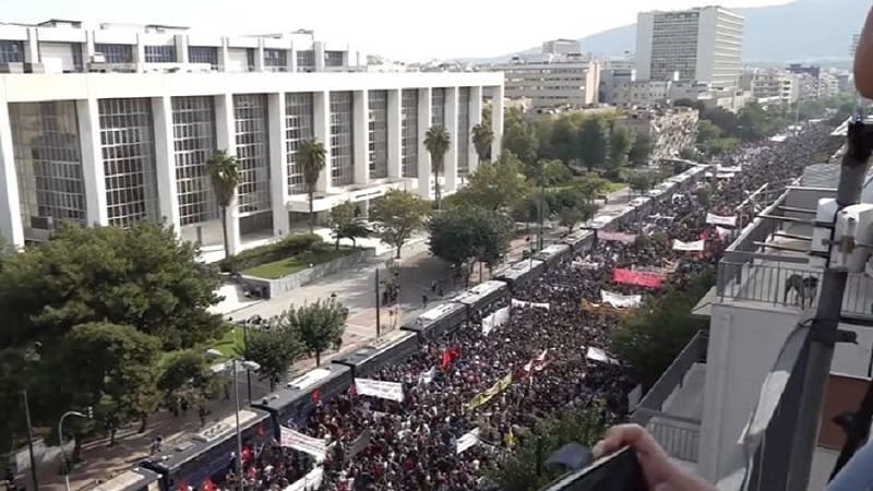 Η ΕΛΑΣ ξέσπασε στους διαδηλωτές τον πόνο της για την απόφαση