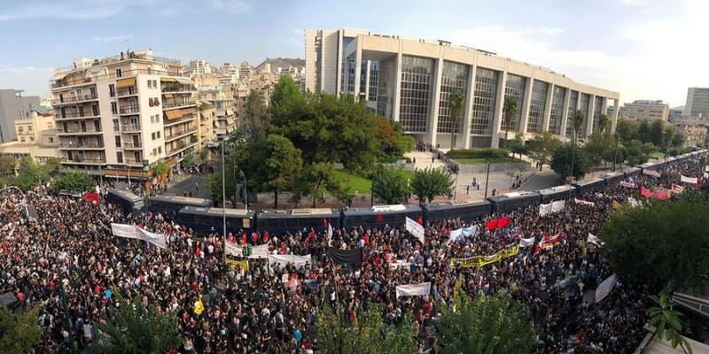 Η ΕΛΑΣ ξέσπασε στους διαδηλωτές τον πόνο της για την απόφαση