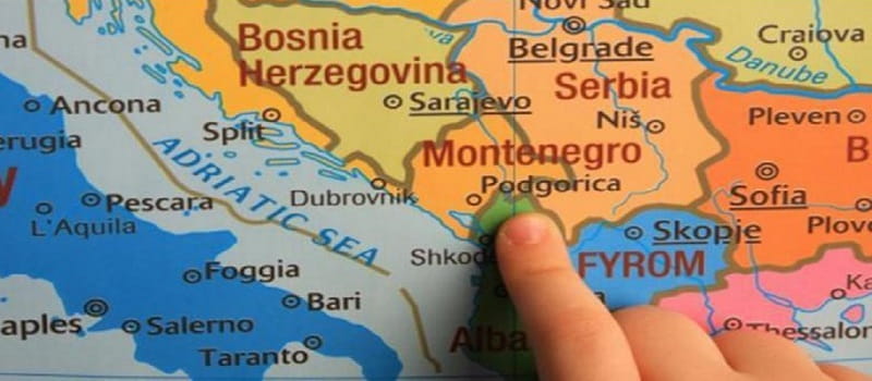 Η Ελλάδα πρότεινε να περιπολεί και τον ουρανό της πΓΔΜ