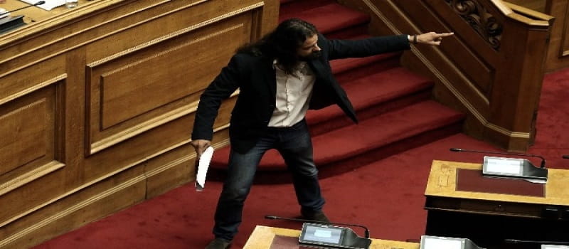 Η Μπαρμπαρουσιάδα ο ΣΥΡΙΖΑ και οι κότες