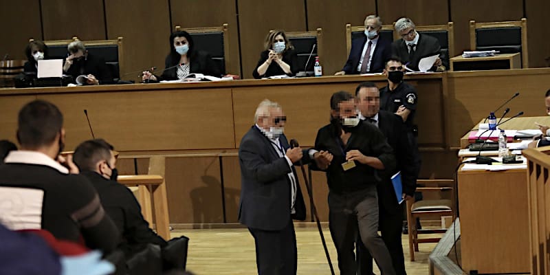 Η αξιοθρήνητη παράσταση των καθαρμάτων