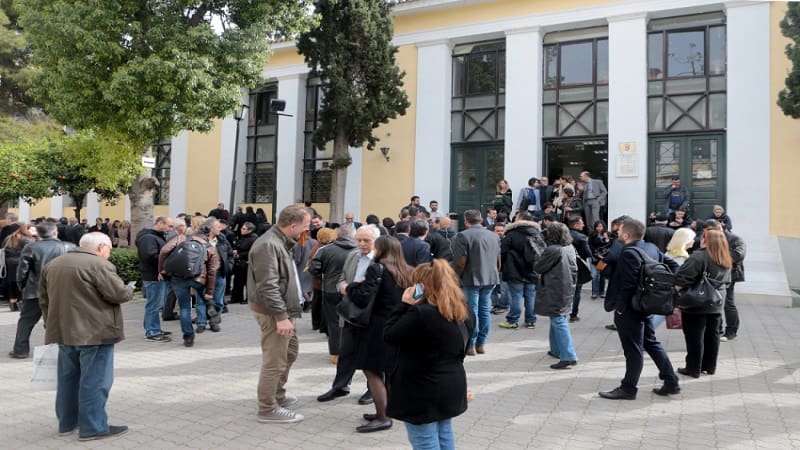 Η κυβέρνηση εξαιρεί από την αναστολή λειτουργίας των δικαστηρίων τις αγωγές κατά απεργιών