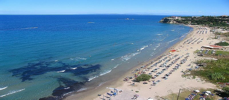 Θάλασσες με βοθρολύματα κι επιδοτήσεις στους ξενοδόχους