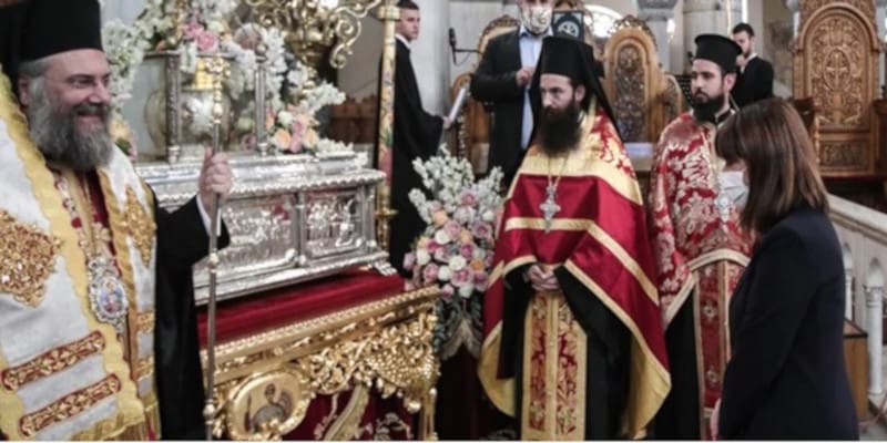 Θετικός στον κορωνοϊό Μητροπολίτης που συμμετείχε στη δοξολογία του Αγίου Δημητρίου