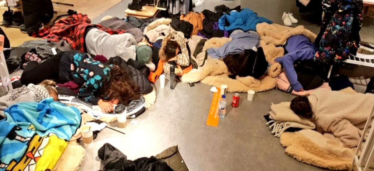 Ισπανία: Υπάλληλοι του Ζara κοιμήθηκαν στο πάτωμα