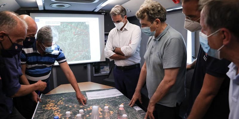 Κυρ-Μιχάλης «Και επιτελικός και πυροσβέστης»