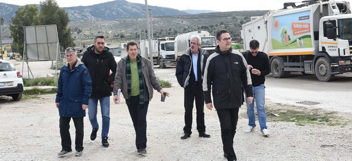 Με φουσκωτούς υποδέχτηκαν τη «Λαϊκή Συσπείρωση»