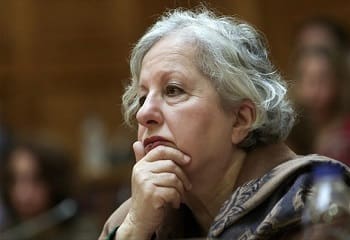 Μην κρίνετε τους κομμουνιστές με τα καλούπια σας
