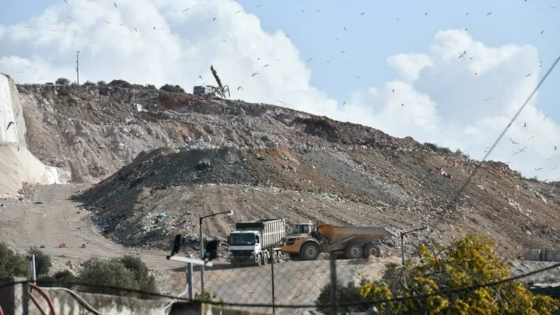 Νέα επέκταση στο αίσχος της χωματερής στη Φυλή