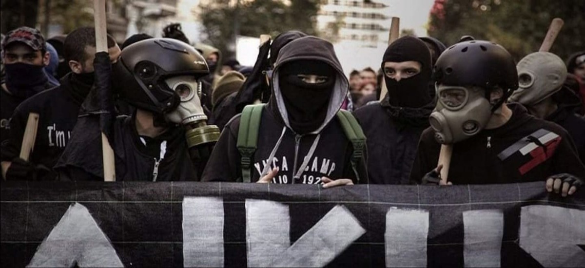 Ο Αρης κι ο Τσε γιατί ποτέ δεν φόρεσαν κουκούλα;