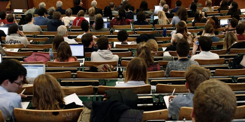 Ο «ανθός» της υποκρισίας